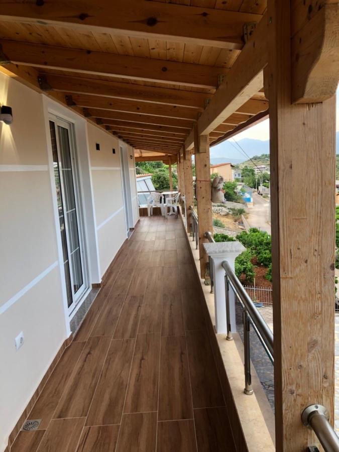 סרנדה Amazing Familiar Apartments And Rooms מראה חיצוני תמונה