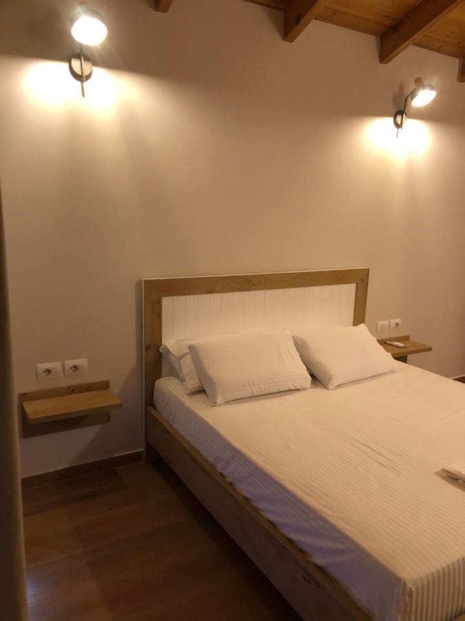 סרנדה Amazing Familiar Apartments And Rooms מראה חיצוני תמונה