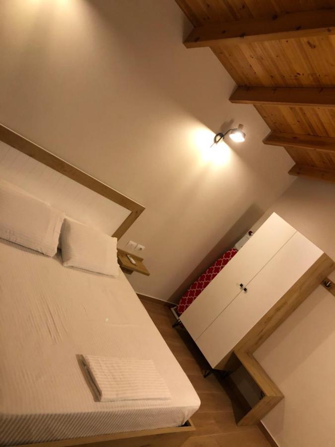 סרנדה Amazing Familiar Apartments And Rooms מראה חיצוני תמונה