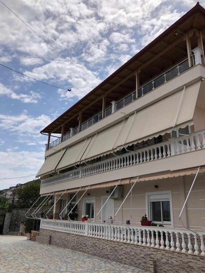 סרנדה Amazing Familiar Apartments And Rooms מראה חיצוני תמונה