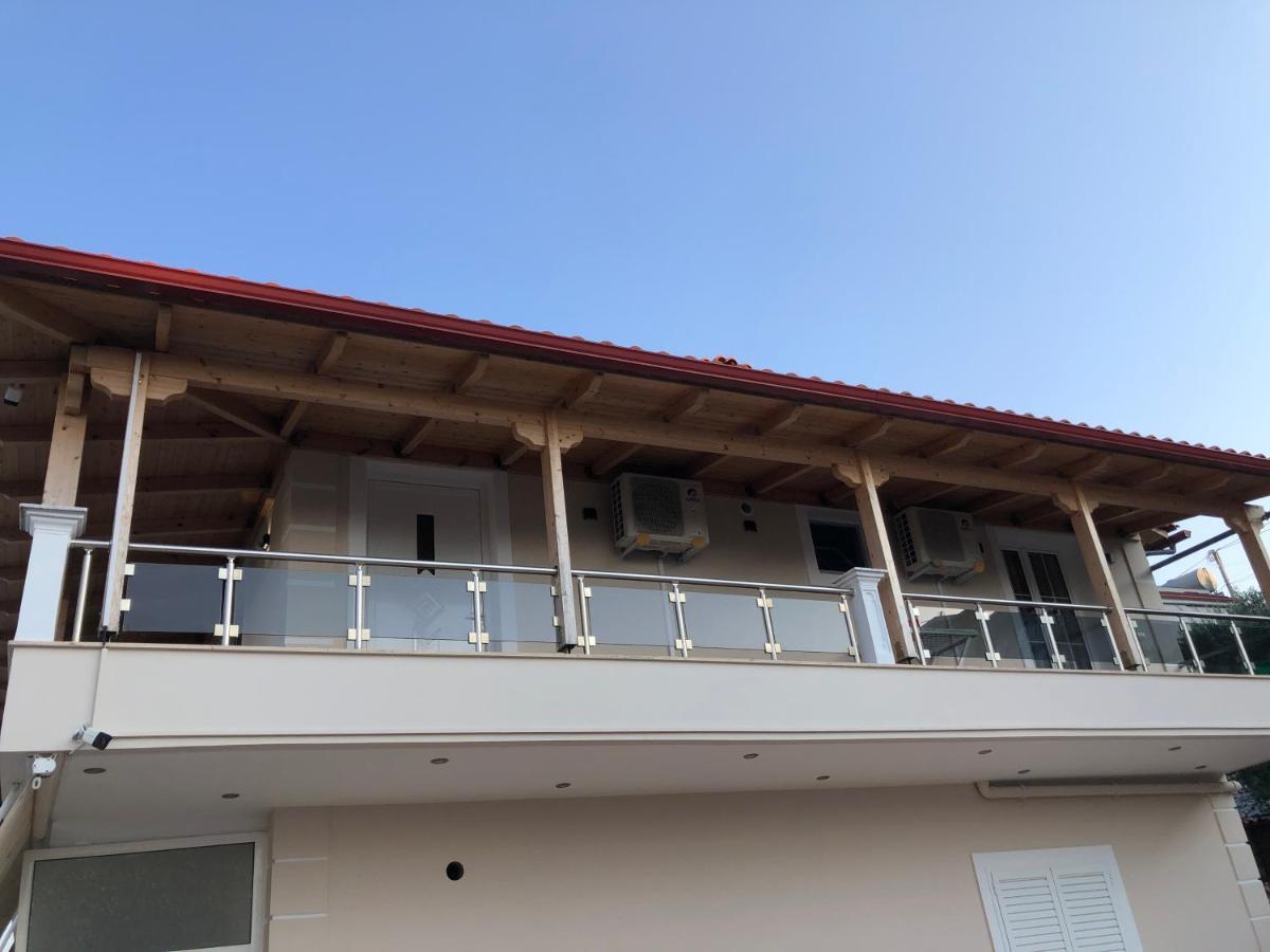 סרנדה Amazing Familiar Apartments And Rooms מראה חיצוני תמונה