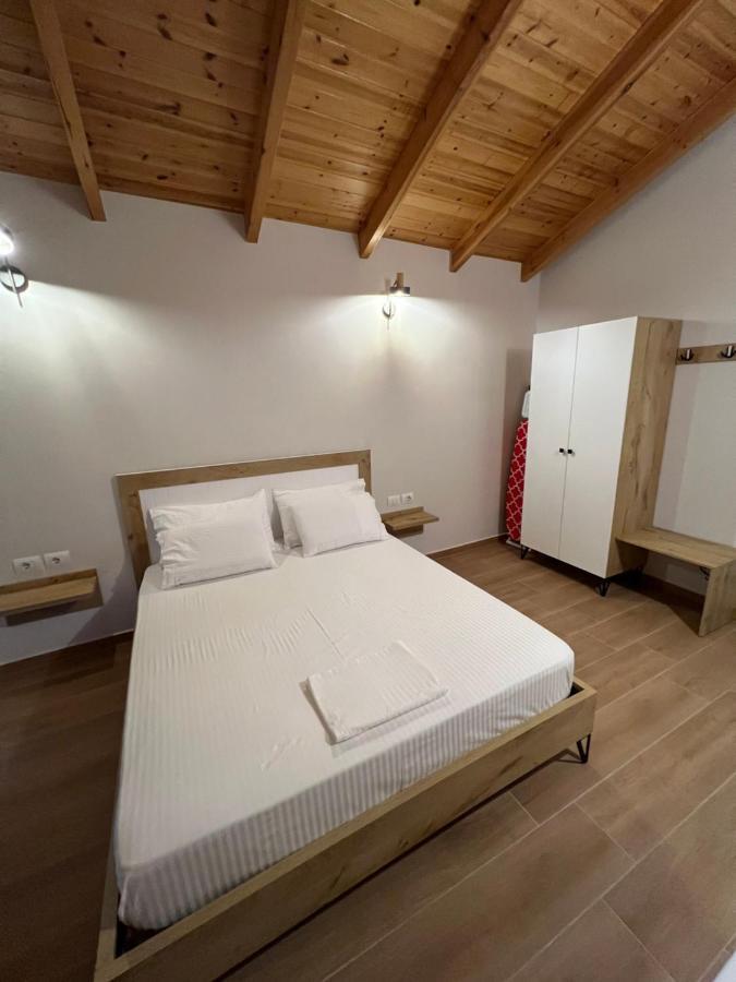 סרנדה Amazing Familiar Apartments And Rooms מראה חיצוני תמונה