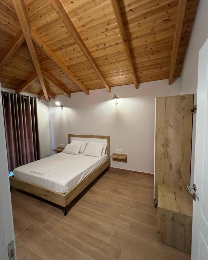 סרנדה Amazing Familiar Apartments And Rooms מראה חיצוני תמונה