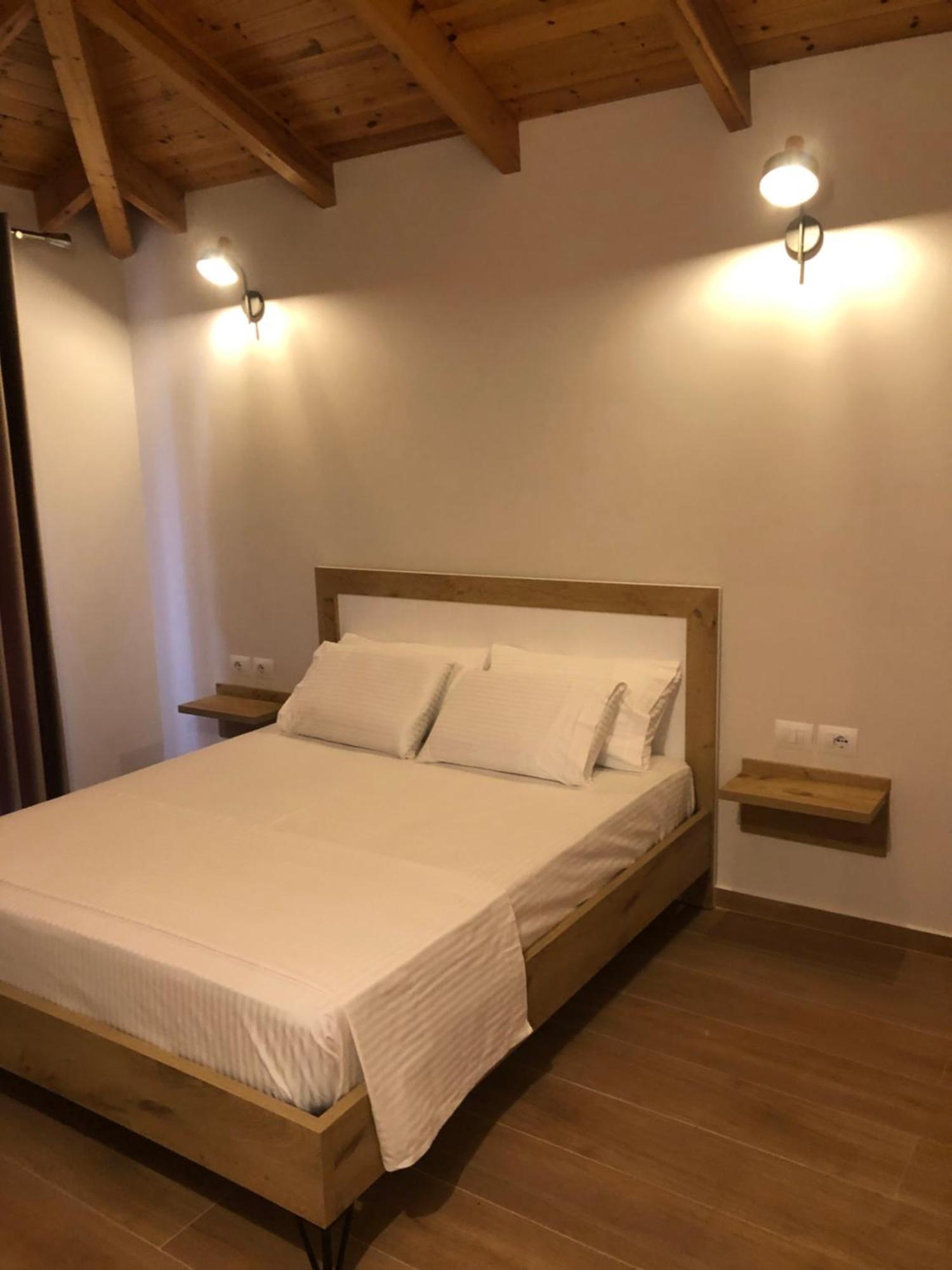 סרנדה Amazing Familiar Apartments And Rooms מראה חיצוני תמונה